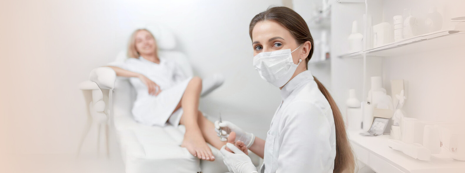 Бесплатная дезинфекция обуви фото